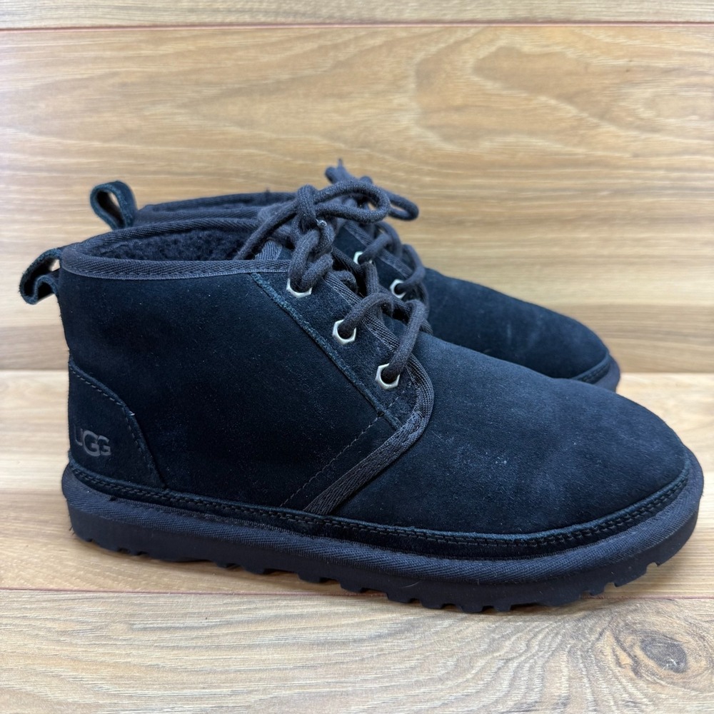 UGG Neumel Chukka Boots Womens 6 Black Suede Sherpa Fur Lined Cozy Gorpcore